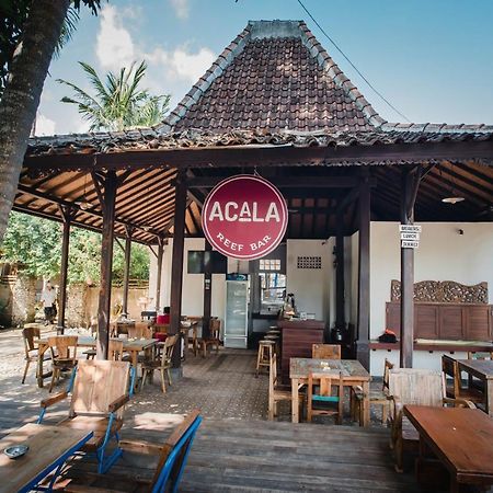 Acala Hostel & Reef Bar Toyapakeh Экстерьер фото