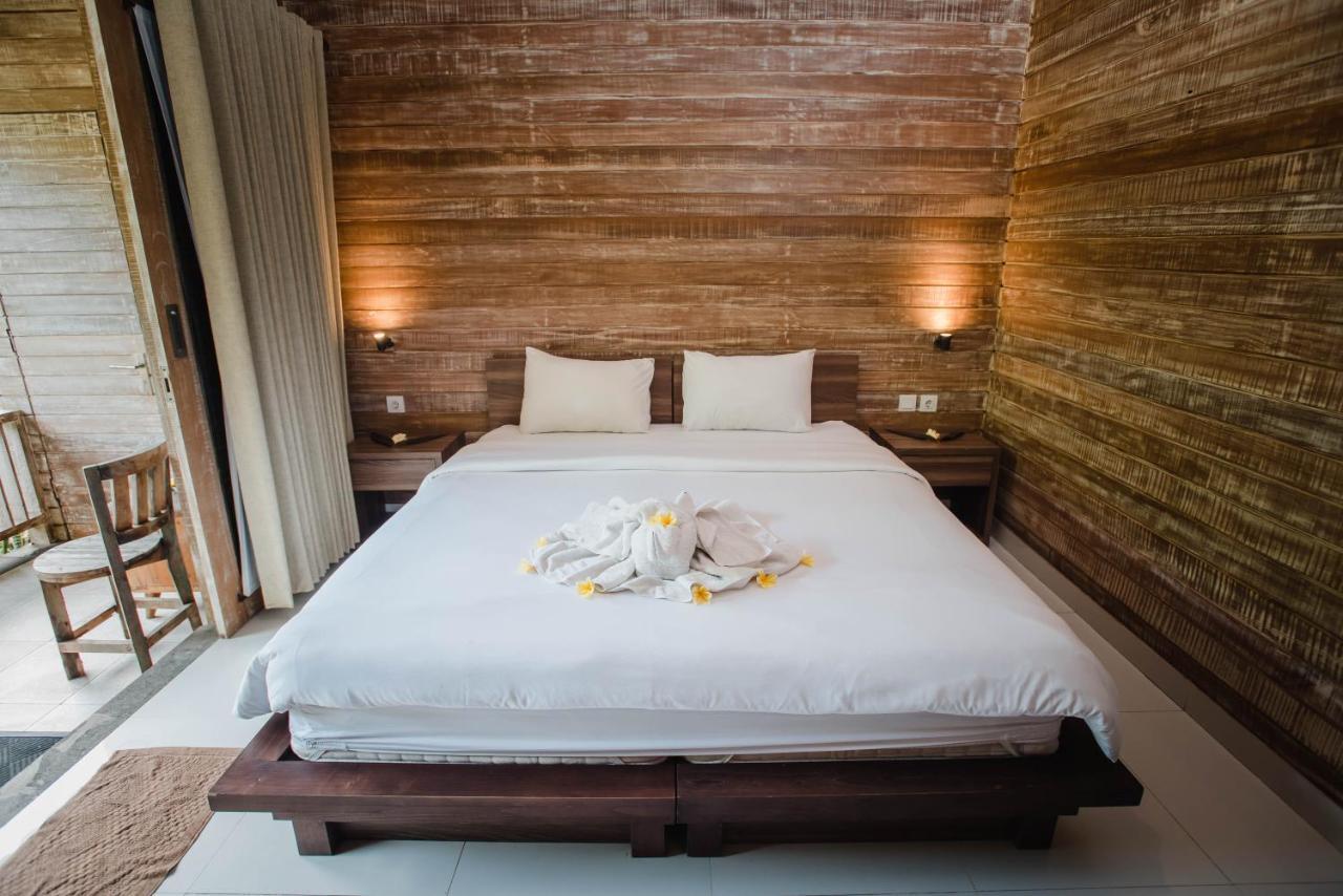 Acala Hostel & Reef Bar Toyapakeh Экстерьер фото