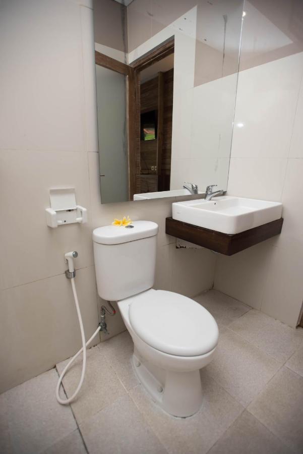Acala Hostel & Reef Bar Toyapakeh Экстерьер фото