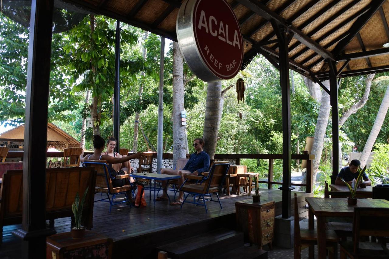Acala Hostel & Reef Bar Toyapakeh Экстерьер фото