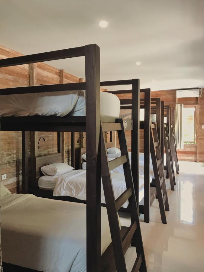 Acala Hostel & Reef Bar Toyapakeh Экстерьер фото